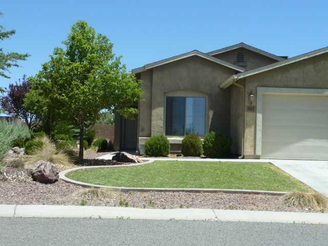 1192 Arden Ct - Photo 2 of 8