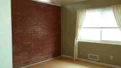 1018 Jefferson St NE - Photo 2 of 29