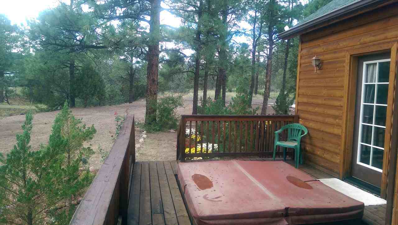 1211 Elliott Ln - Photo 3 of 15