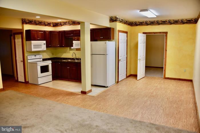 509 W Penn Avenue - Photo 3 of 11