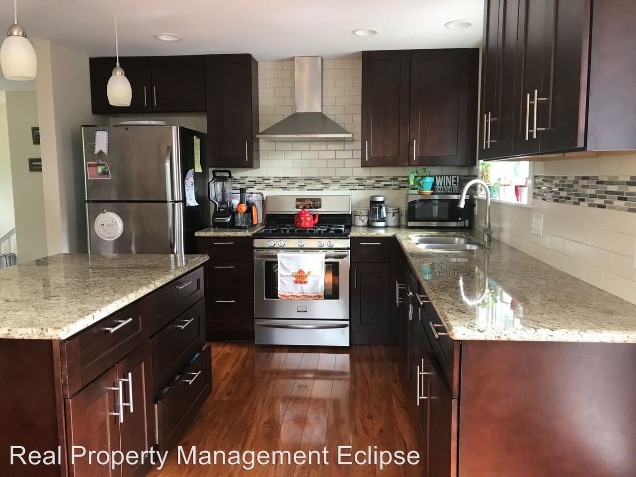 10118 Ne 198th Pl - Photo 2 of 12