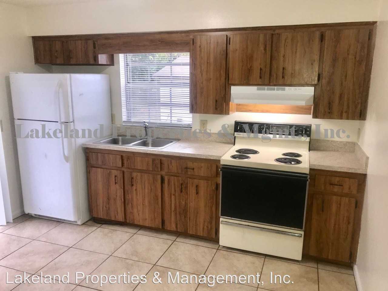 5852 Charlton Drive 5852 - 5854 - Photo 2 of 12