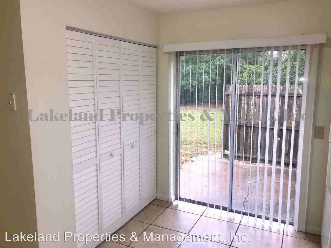 5852 Charlton Drive 5852 - 5854 - Photo 3 of 12