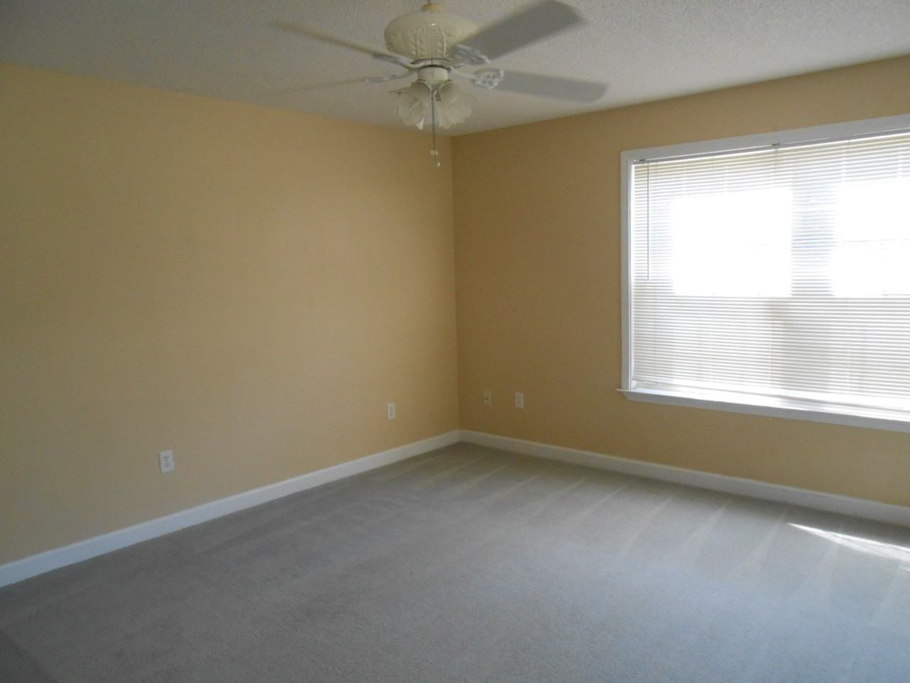 110 W Main St - Photo 2 of 7