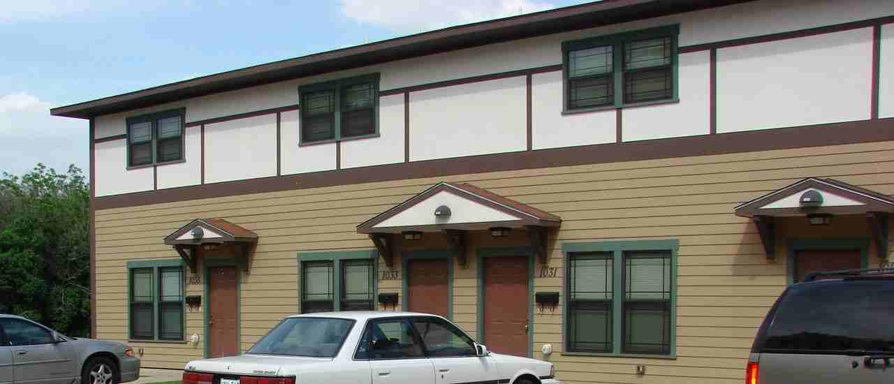 1035-1029 N Wall - Photo 2 of 7