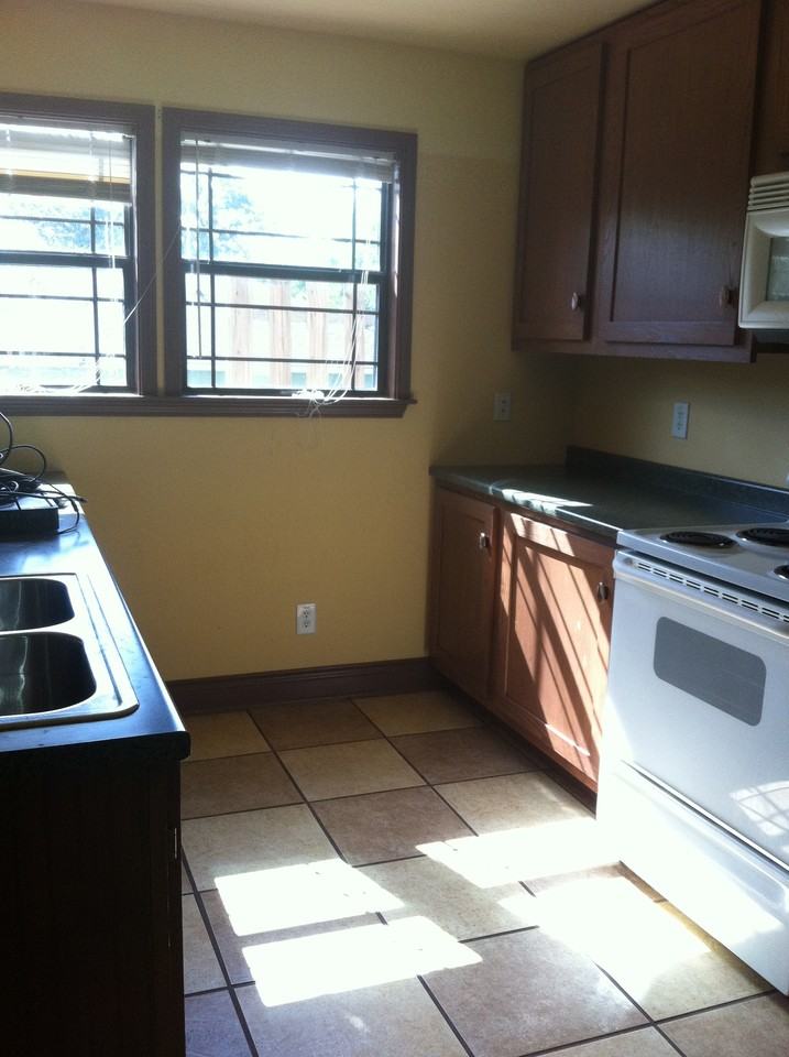 1035-1029 N Wall - Photo 3 of 7