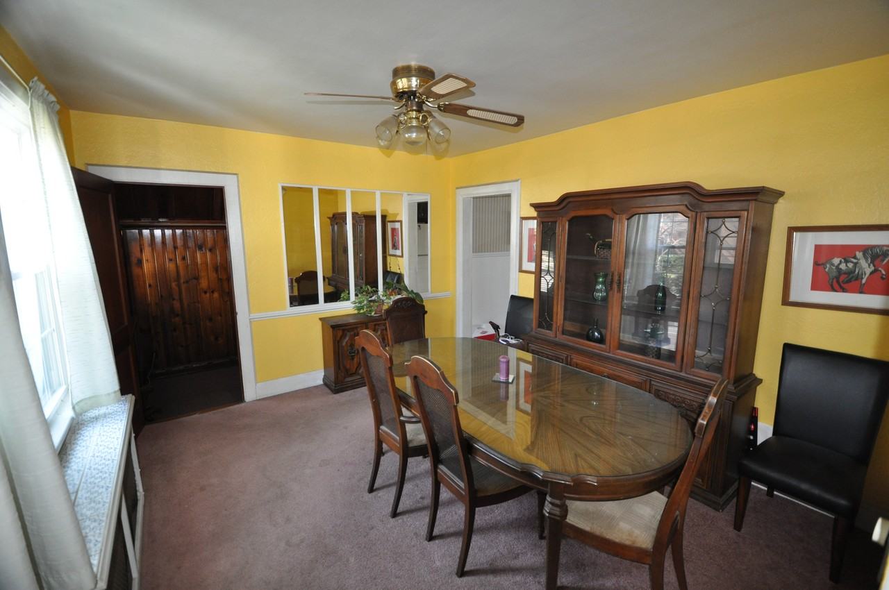 9458 Selby Pl - Photo 3 of 8