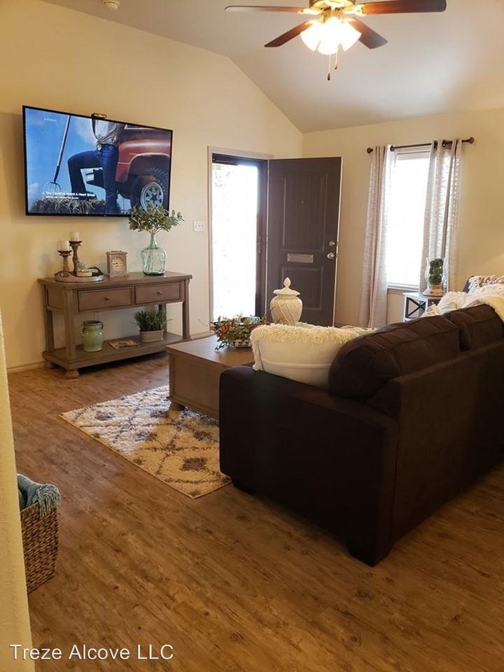 714 Hillshire - Photo 3 of 14