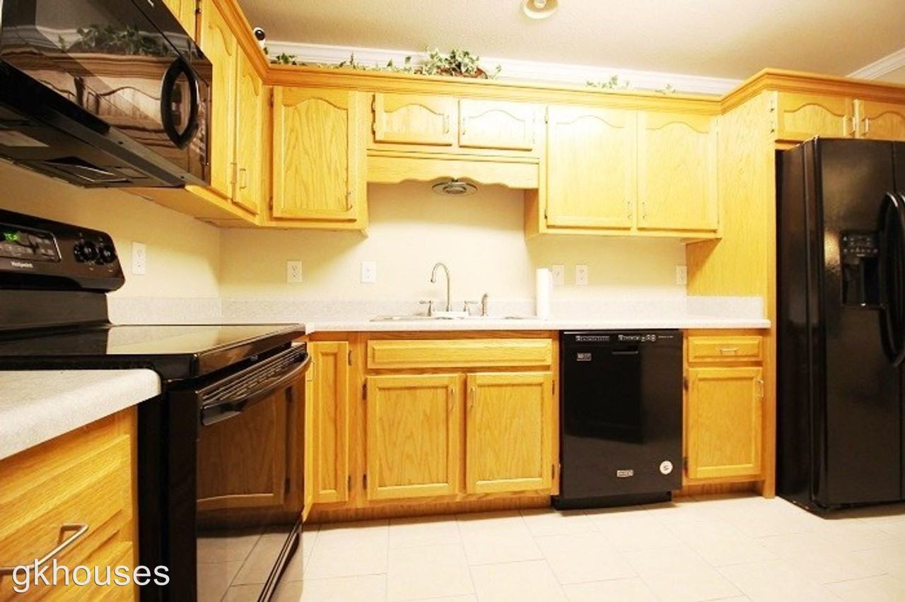 183 Bunker Dr - Photo 2 of 20