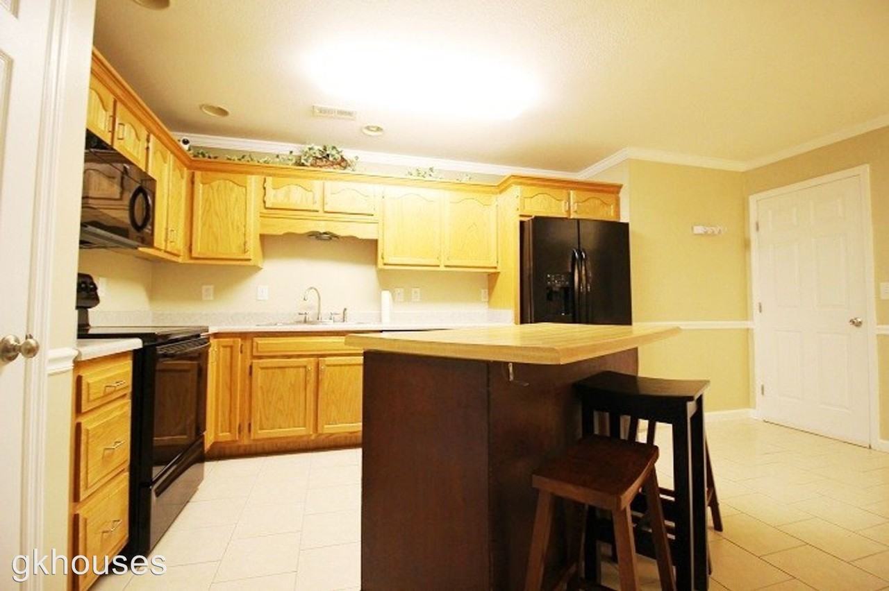 183 Bunker Dr - Photo 3 of 20