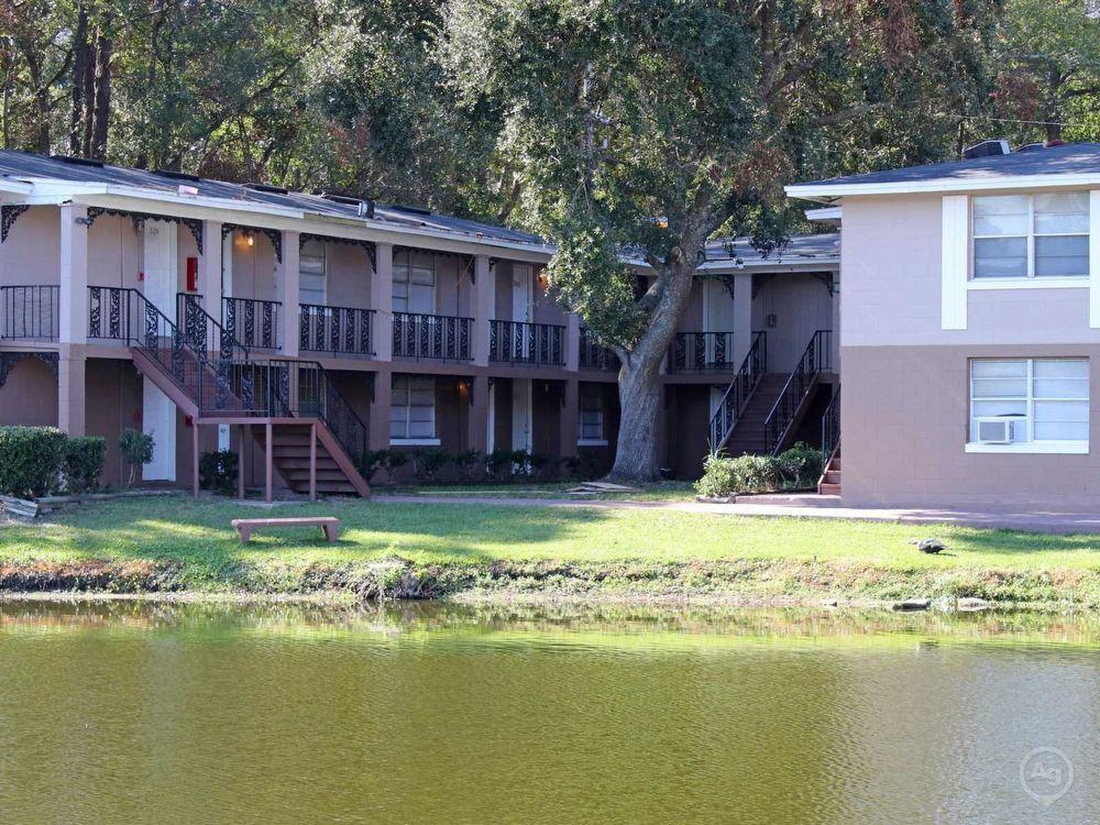 7713 India Ave - Photo 3 of 3