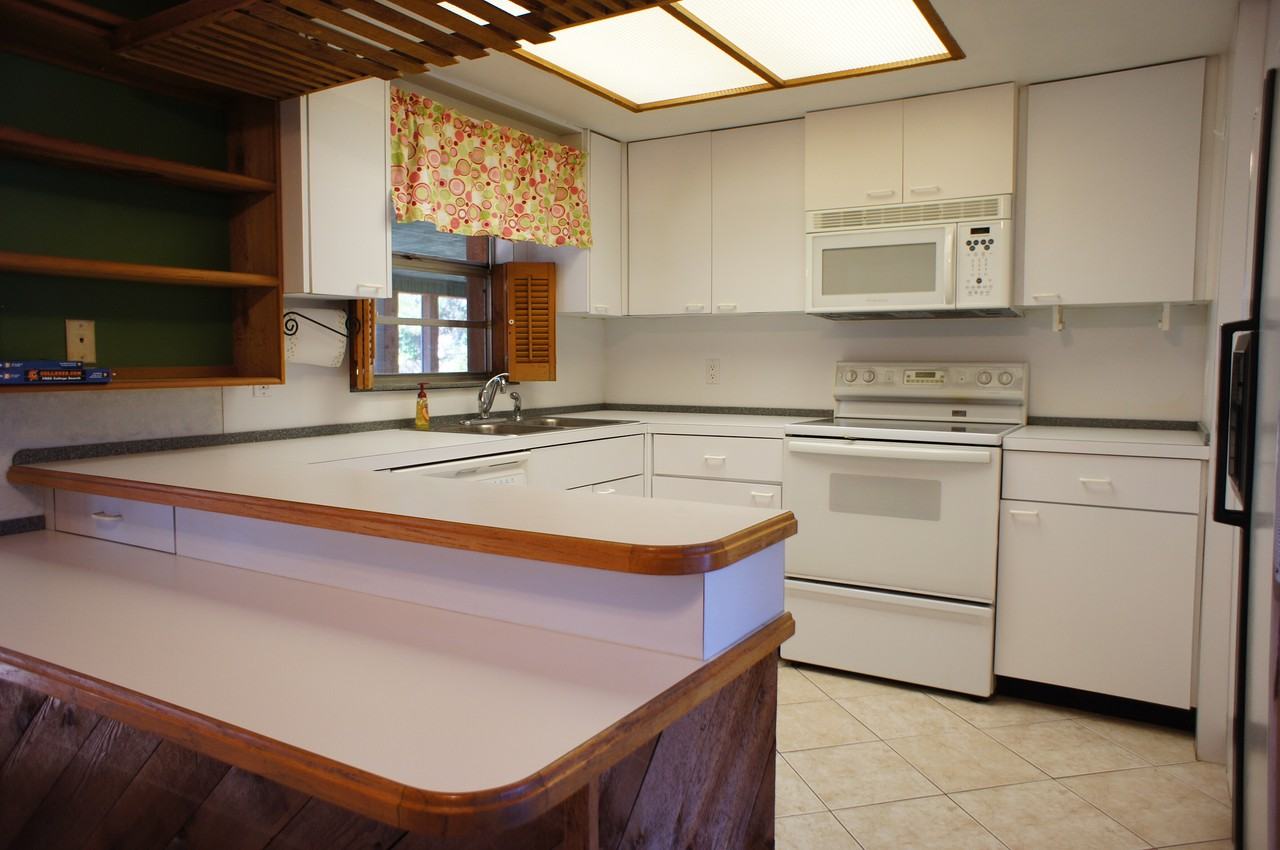 1047 Kit Ct - Photo 3 of 25