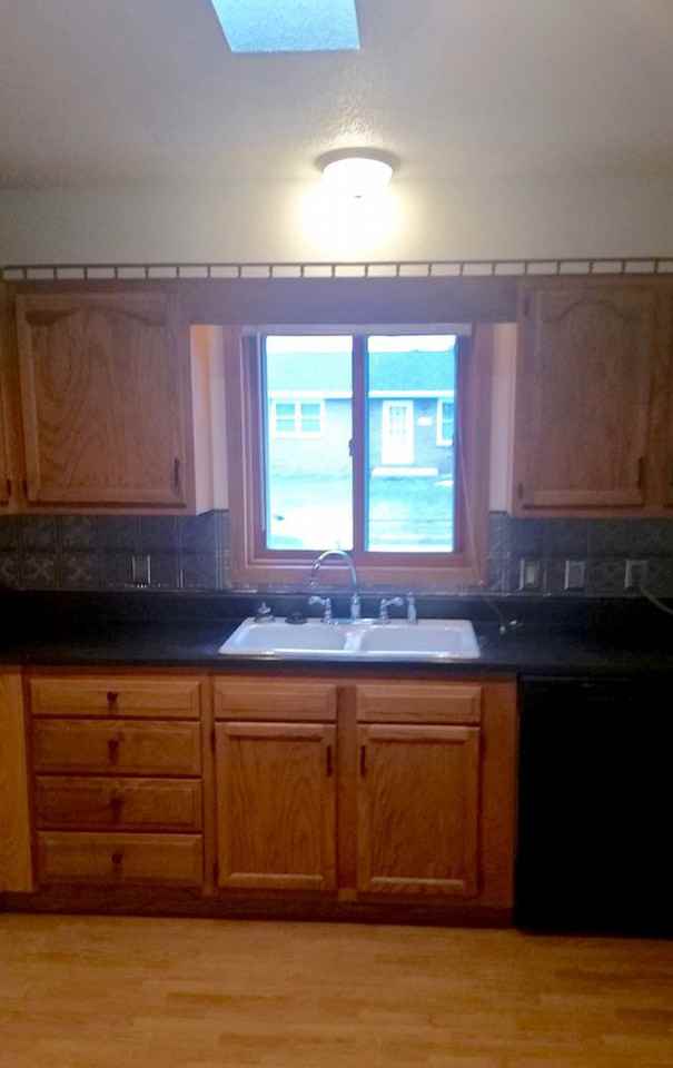 1822 North Court - Photo 2 of 6