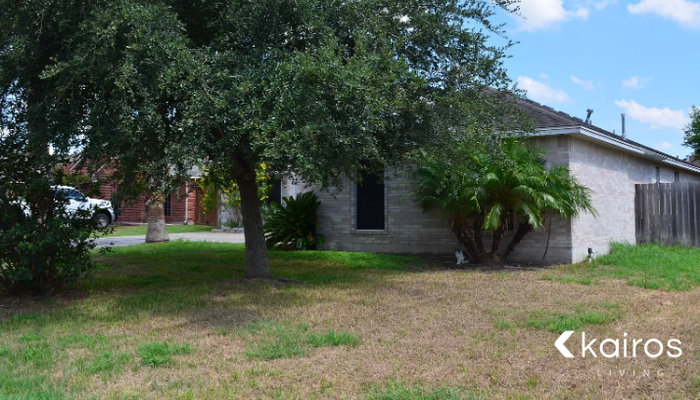 15334 Guadalupe River Drive - Photo 2 of 14