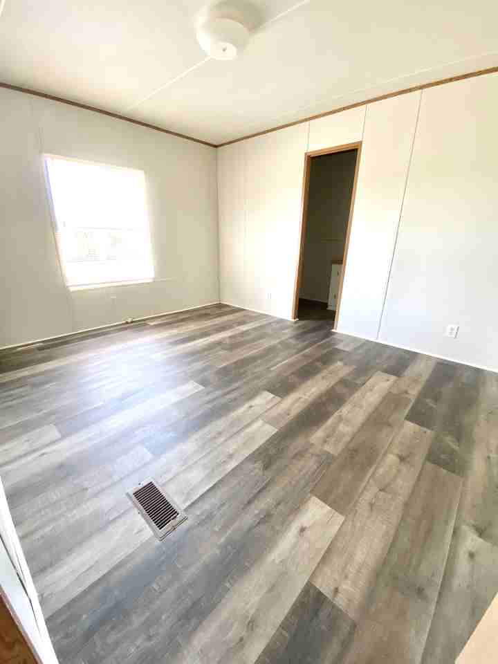 98 Spring Grove Road - Photo 2 of 9