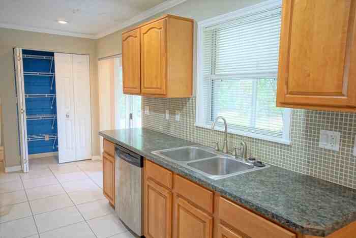 2380 Hawthorne Drive - Photo 2 of 12