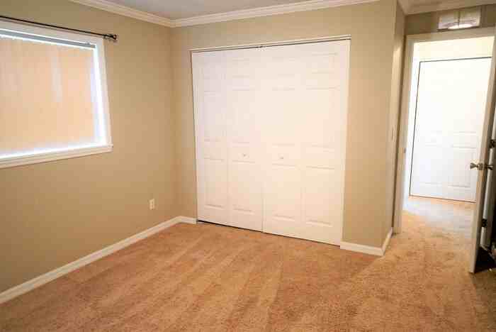 2380 Hawthorne Drive - Photo 3 of 12