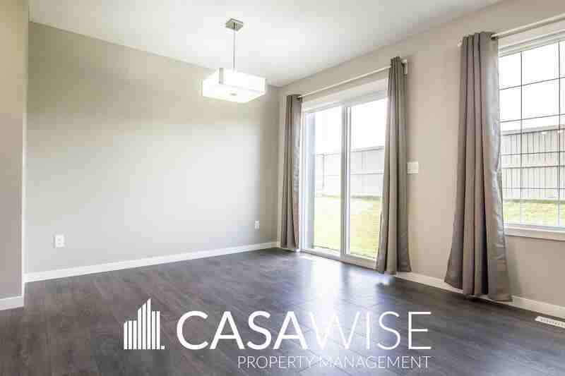 5833 Anthony Crescent Sw - Photo 3 of 20