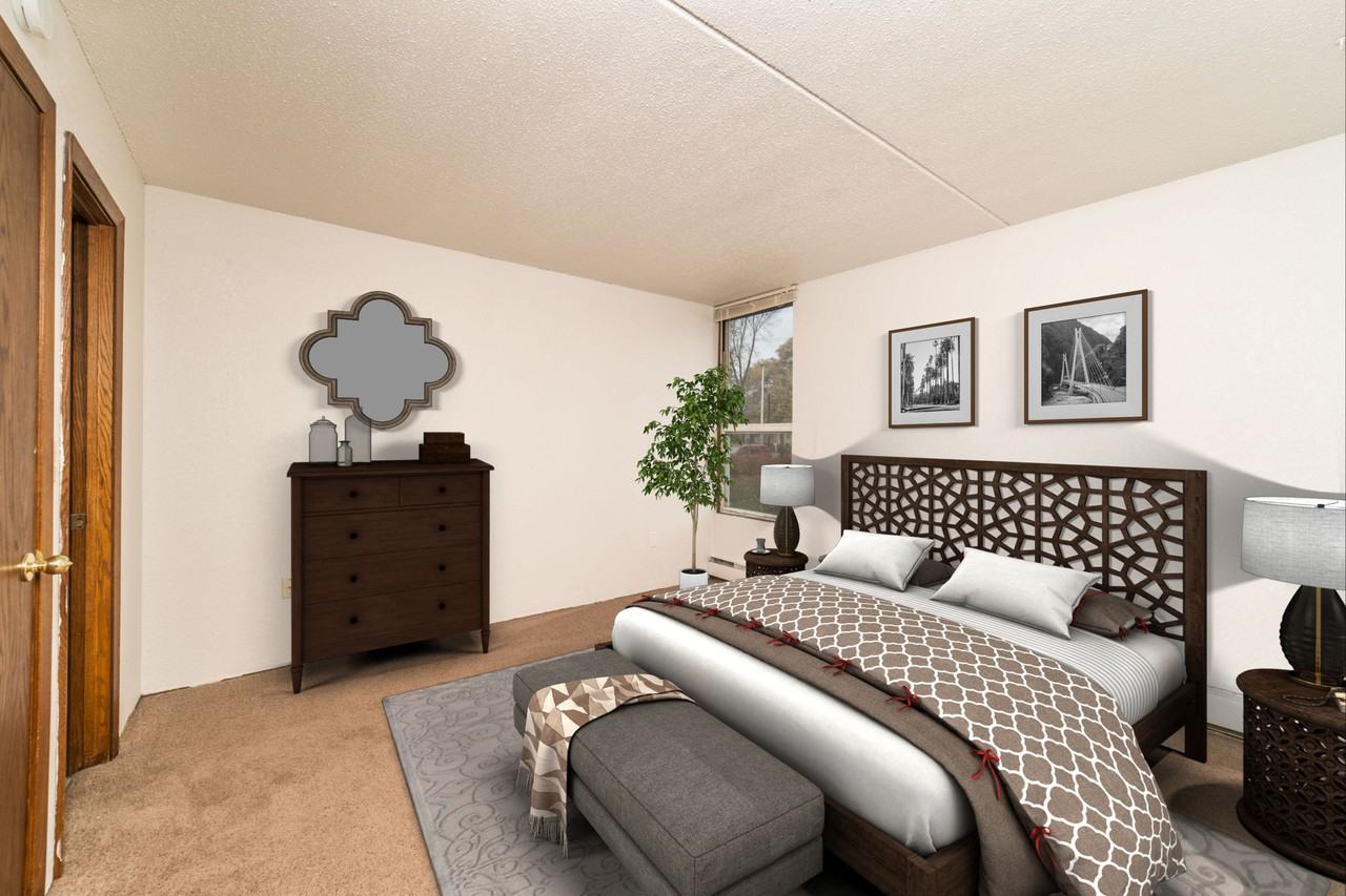 Park Plaza Apartments - Photo 5 of 15