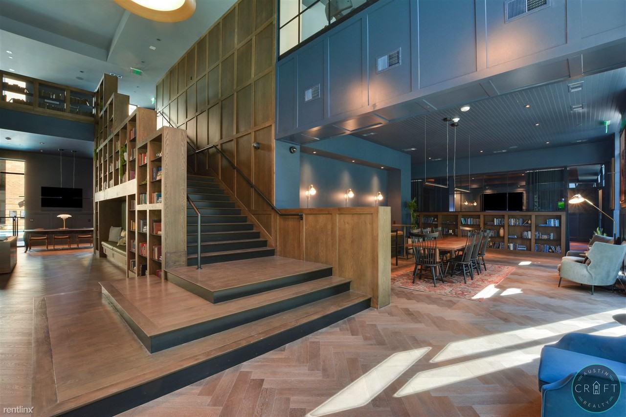 North Loop Luxury Apartments - Photo 2 of 36