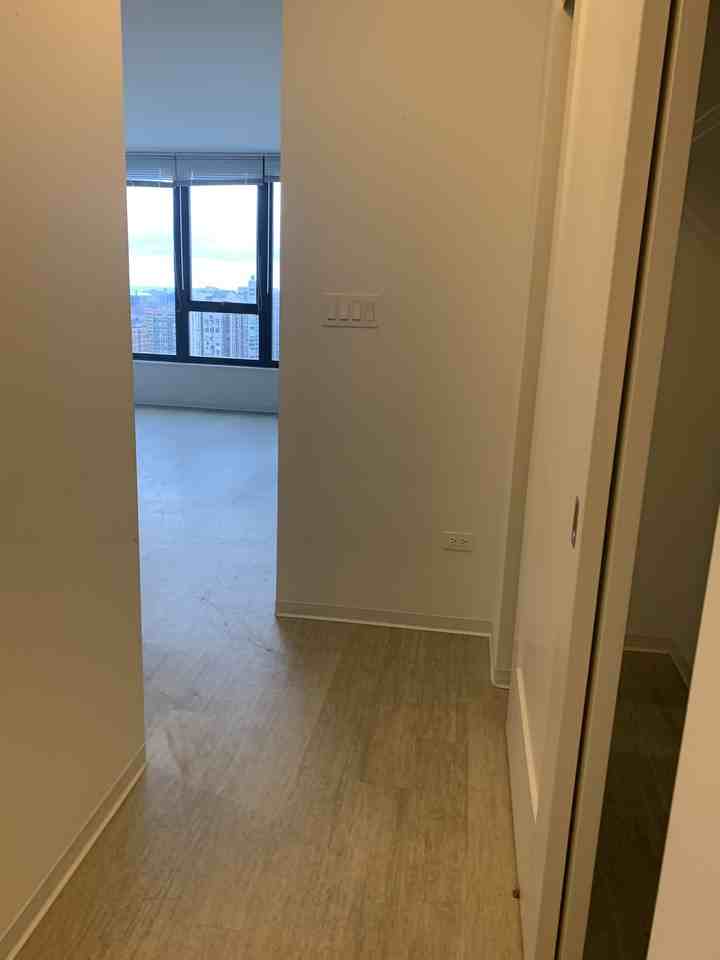 164 West Superior Street #5 - Photo 3 of 10