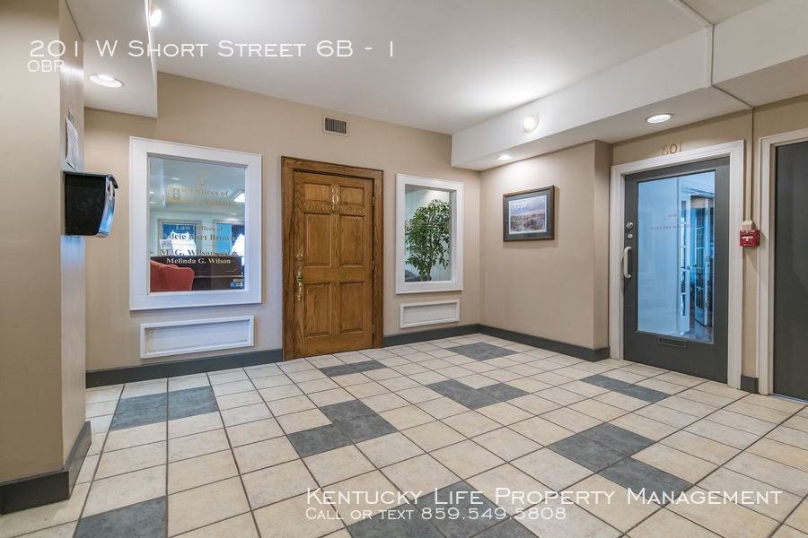 201 201 W Short Street 6B #1 - Photo 2 of 10