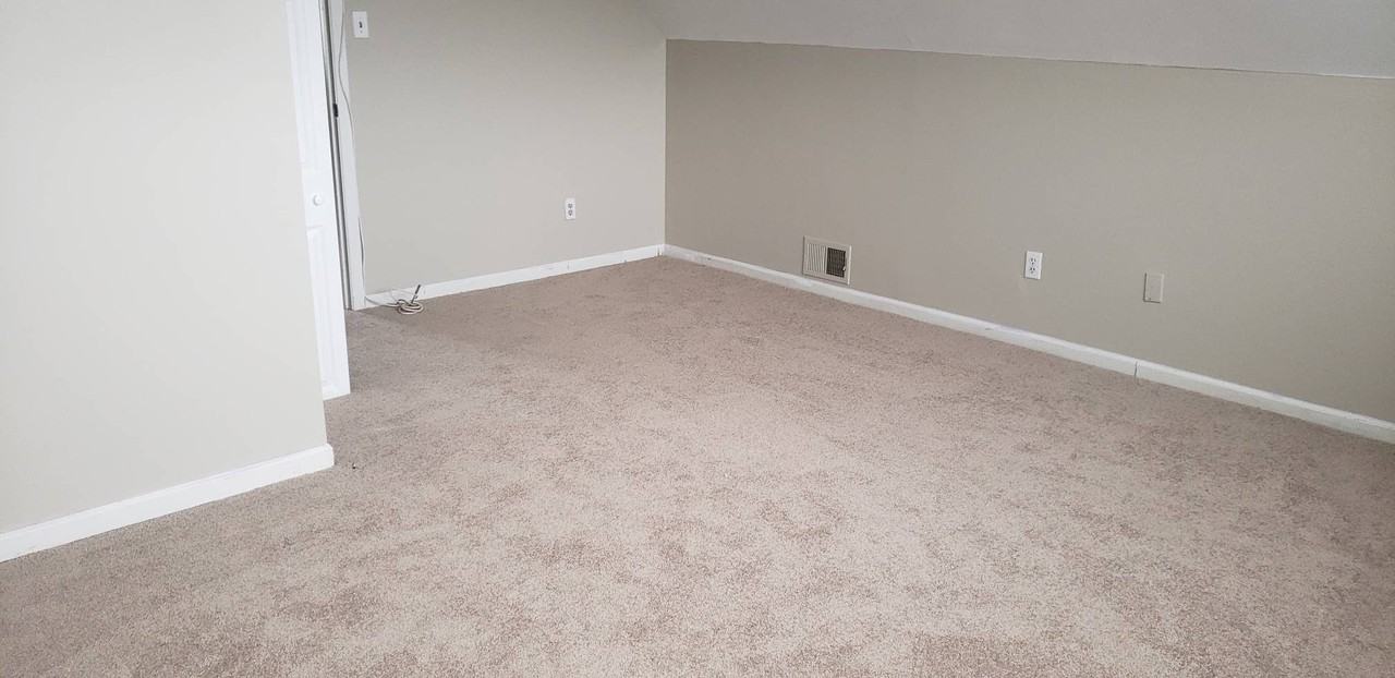 18 Gilman Lane - Photo 2 of 6