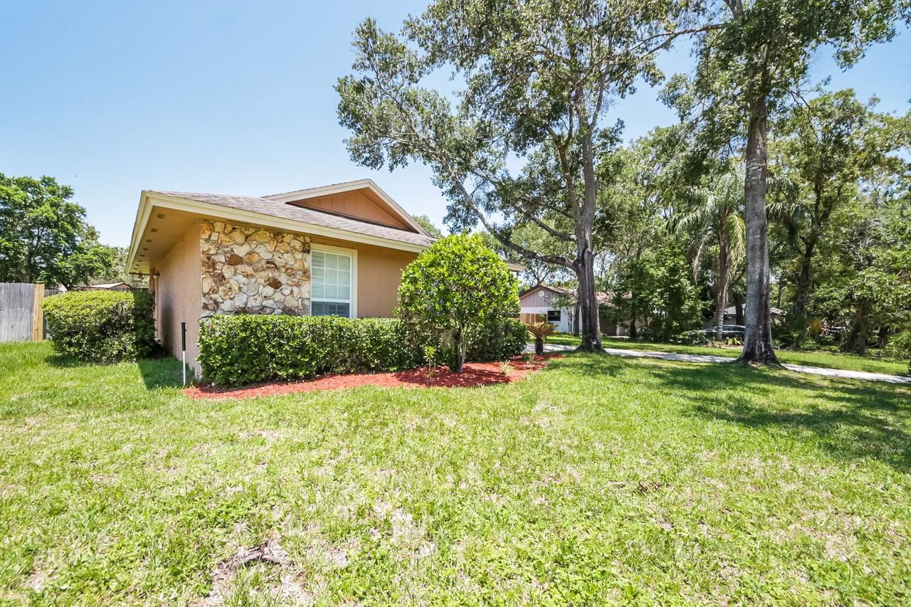 104 Sweetwater Hills Dr - Photo 3 of 19