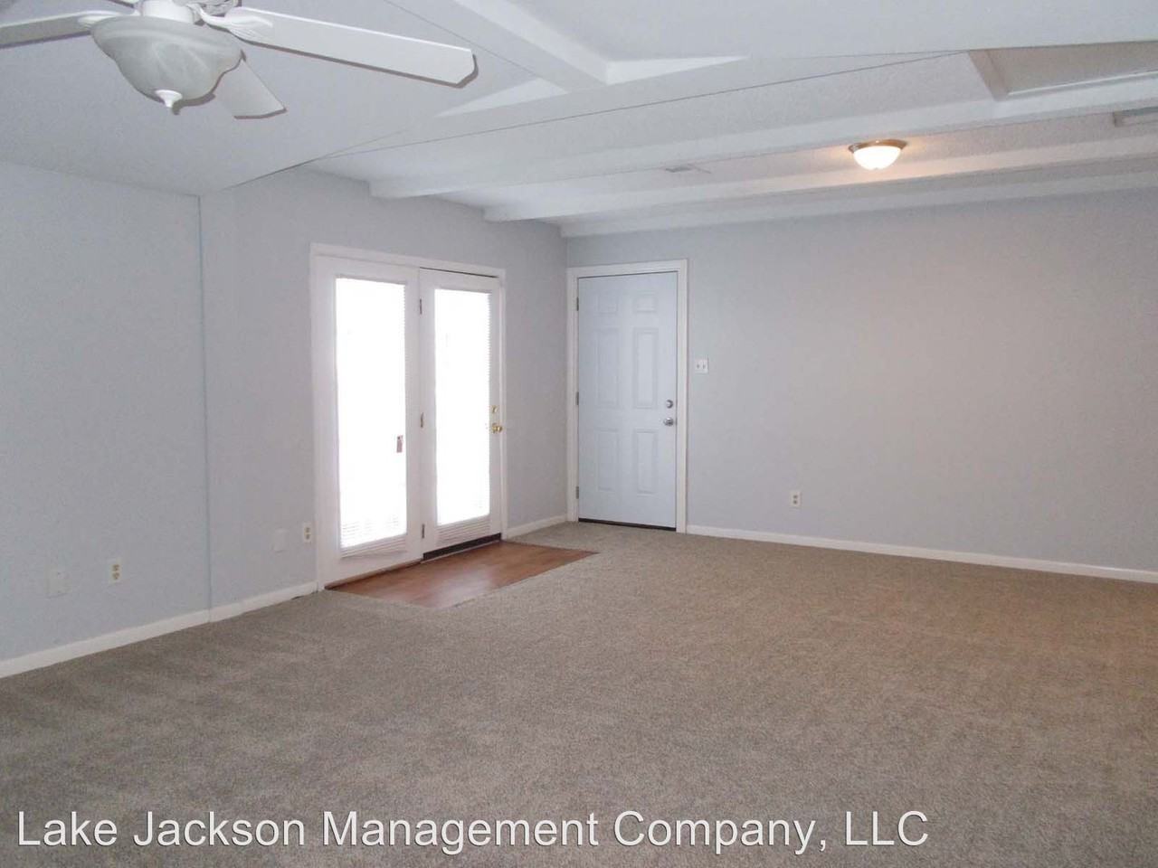 228-230 W Plantation Dr - Photo 3 of 9