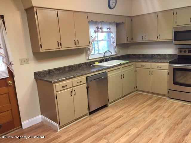 31 Pettebone Street - Photo 3 of 10