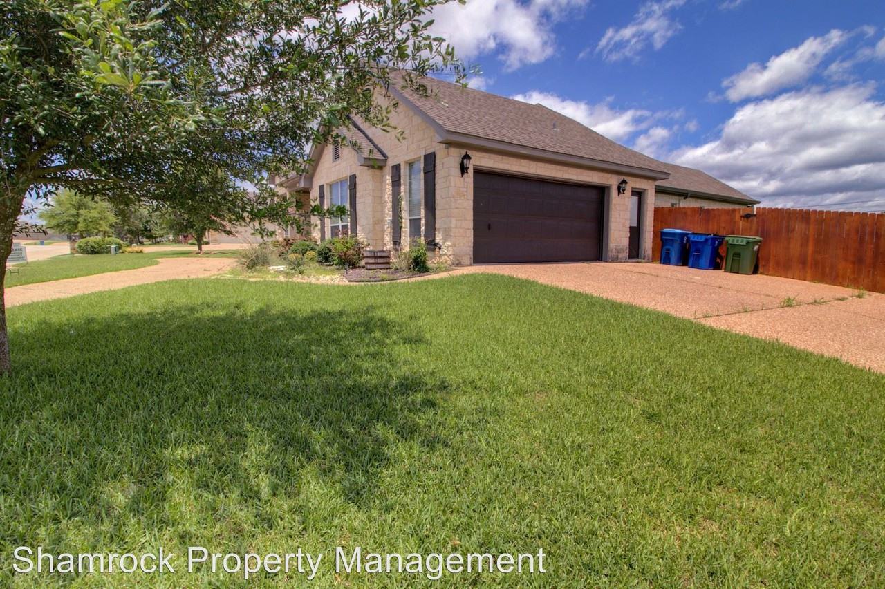 1401 Ridgeview Dr - Photo 3 of 35