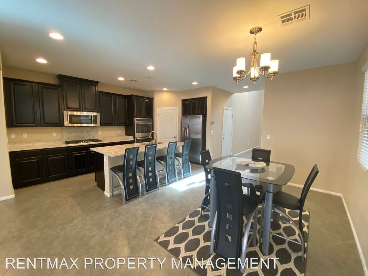 8118 Nottingham Hill Ln - Photo 3 of 22