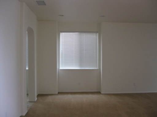 5850 Marseilles Dr - Photo 3 of 9