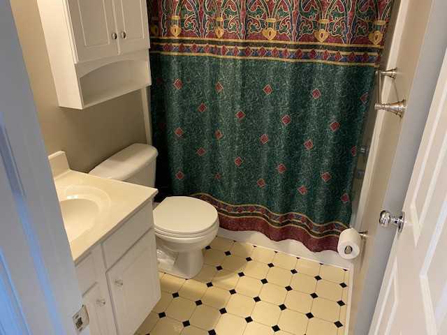 210 Broadmoor Dr - Photo 3 of 11
