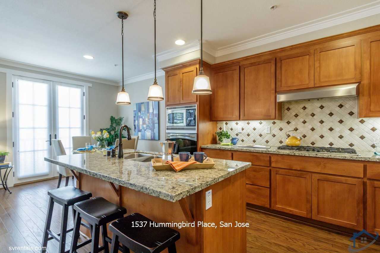 1537 Hummingbird Place - Photo 3 of 16