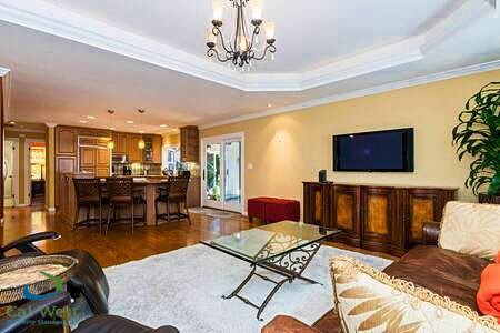 18747 Mcfarland Avenue - Photo 2 of 26