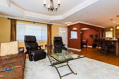 18747 Mcfarland Avenue - Photo 3 of 26