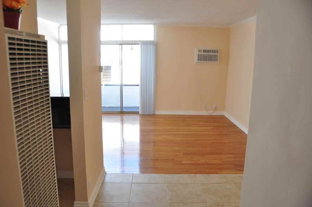 N. Ardmore Ave. & Romaine St. - Photo 3 of 29