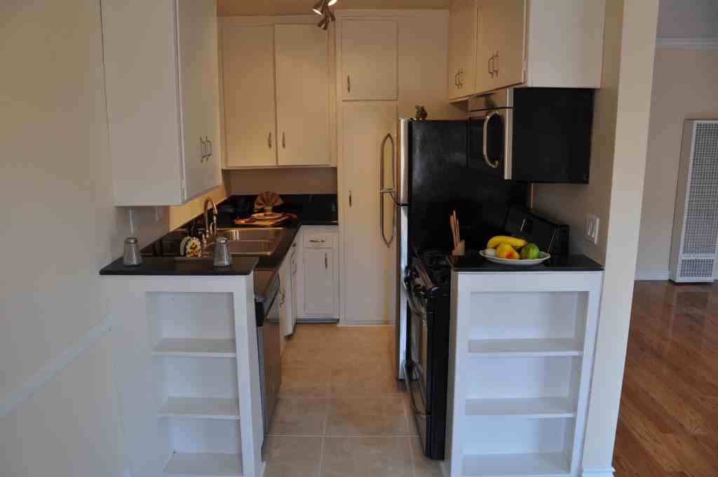 Harold Way & N. St. Andrews Pl. - Photo 4 of 28