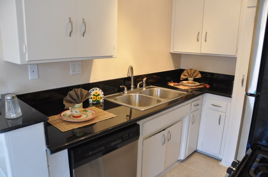 Harold Way & N. St. Andrews Pl. - Photo 6 of 28