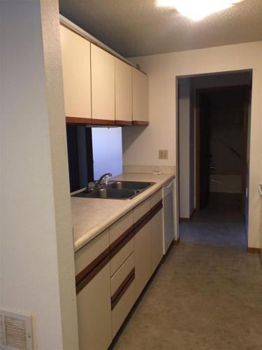 814 Benton Drive #14 - Photo 3 of 8