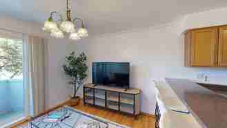 Beautiful Richmond apartment with shared backyard - Photo 1 of 1