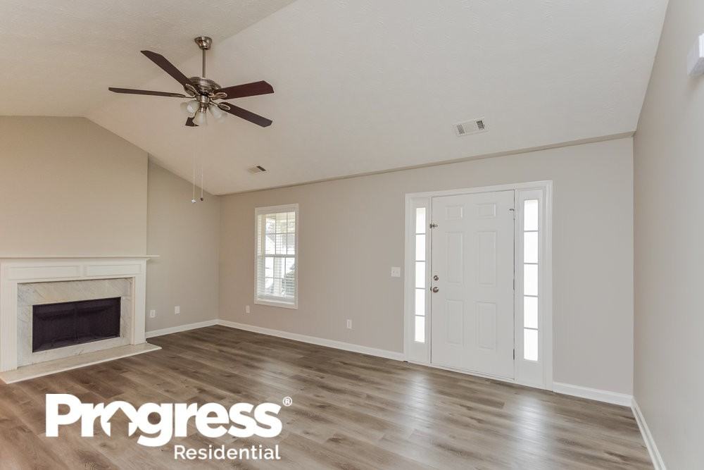 149 Longstreet Court - Photo 3 of 16