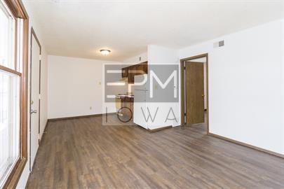 120 Sherwood court #7 - Photo 3 of 10