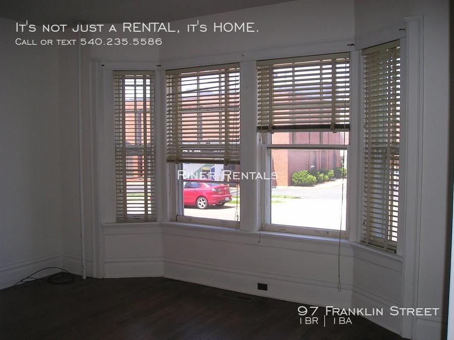 97 Franklin St - Photo 2 of 9