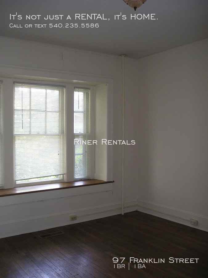 97 Franklin St - Photo 3 of 9