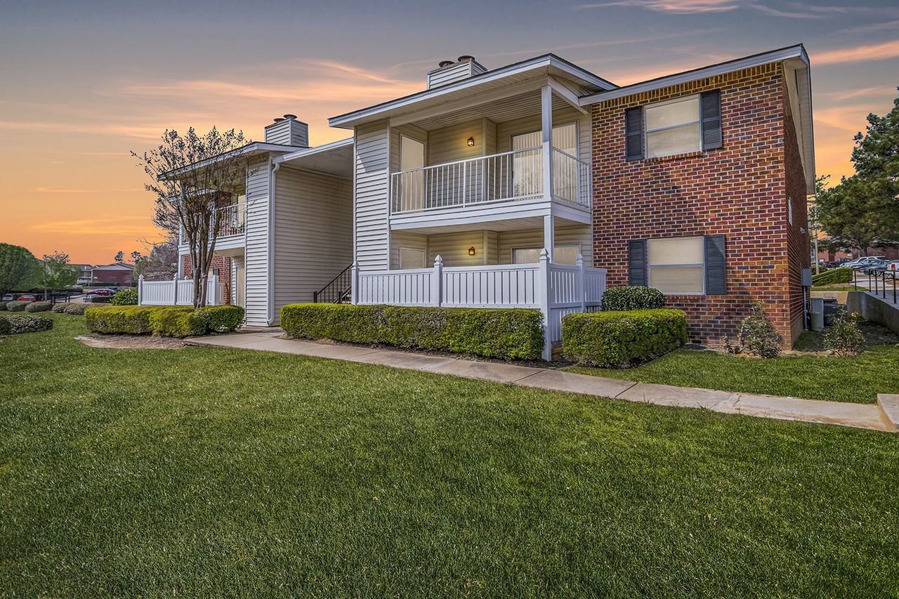 Arbors At Natchez Trace Apartments 715 Rice Rd, Ridgeland, MS 39157