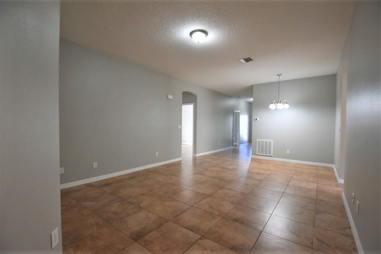 1579 Maeve Cir - Photo 2 of 15