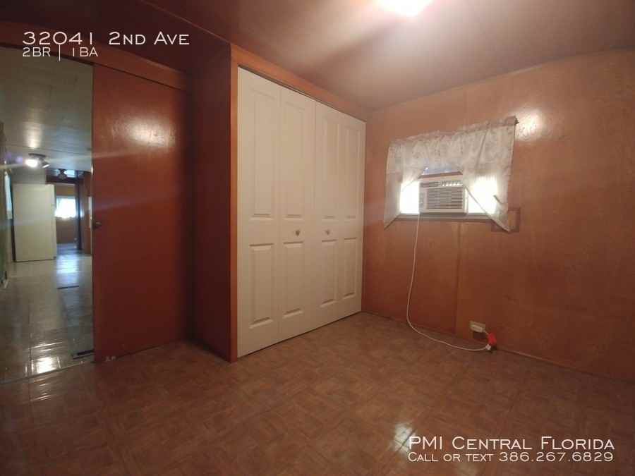 32041 2nd Ave - Photo 2 of 10