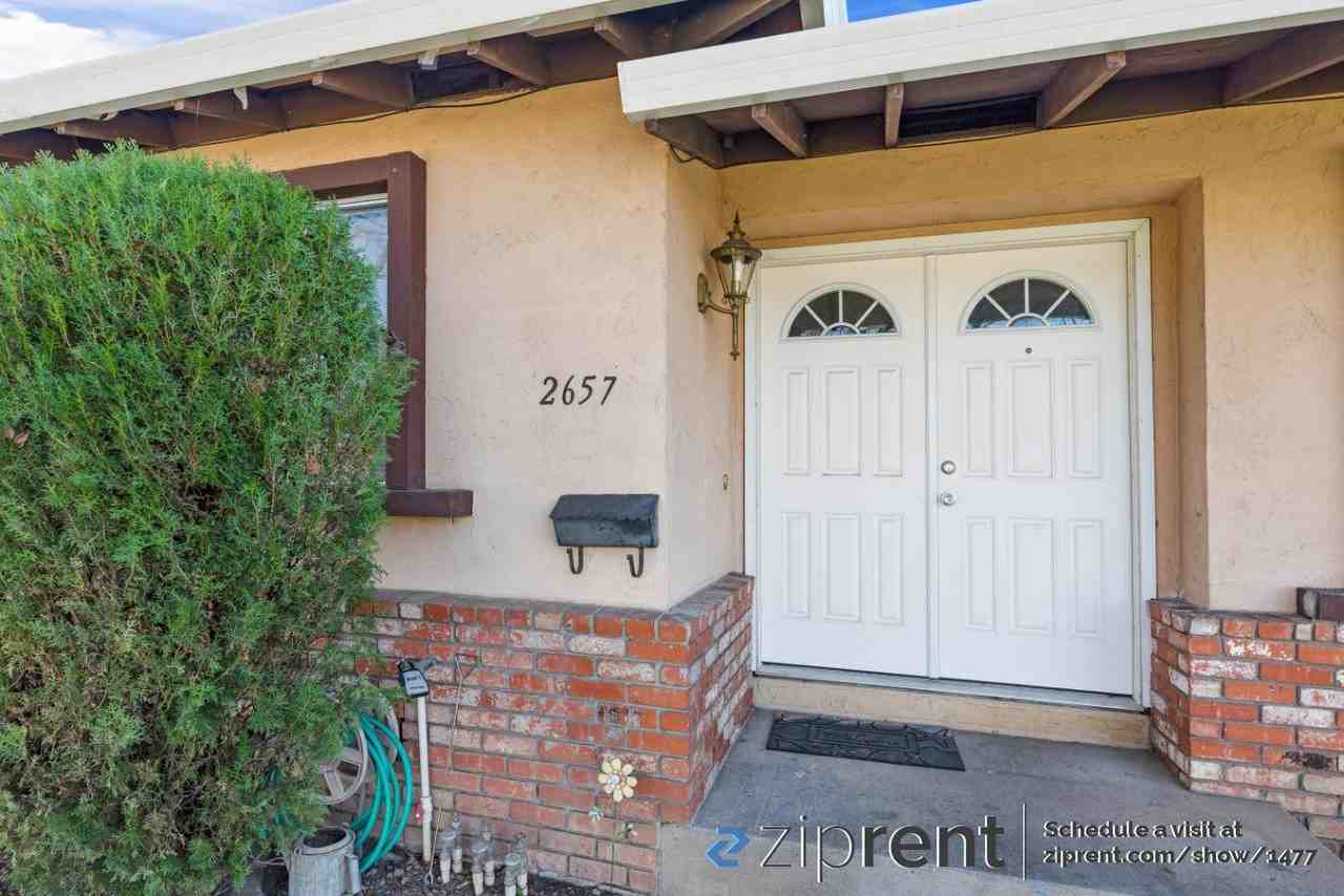 2657 Skylark Dr - Photo 3 of 20